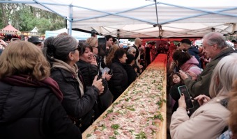 VILLA GESELL DISFRUT� DE LA FOCACCIA M�S LARGA DE LA ARGENTINA EN LA 30.� CHOCOGESELL